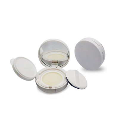 Elegante fundamento branco de almofada vazia e de alta qualidade, à prova de fugas.