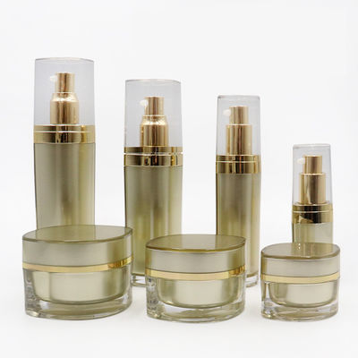 Conjunto de embalagens cosméticas estampadas a quente com bomba de tampa Pc308